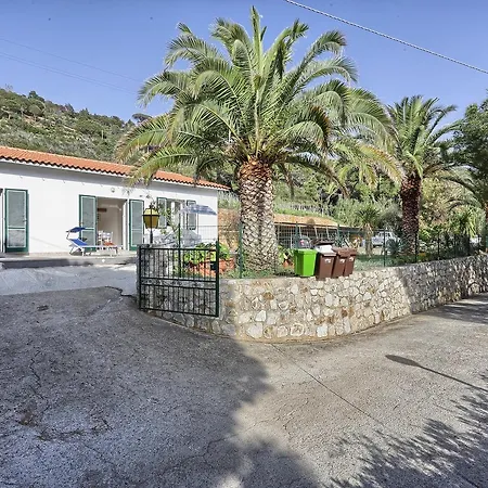 App. Colle Innamorata Trilo 5 *